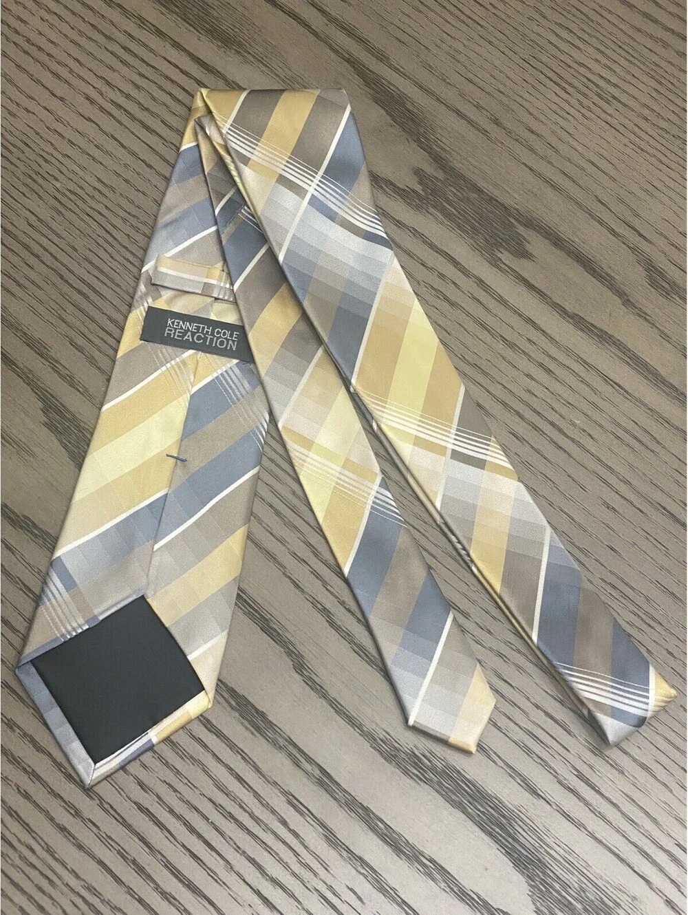 Kenneth Cole Reaction Necktie Mens Yellow Gray White Blue Striped Plaid Silk Tie